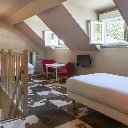 Hotell De Russie 3*
