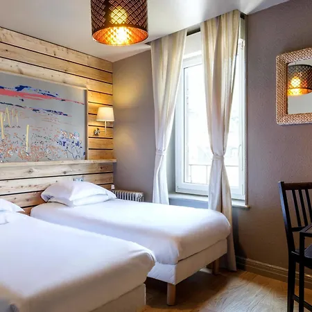 Hotel De Russie