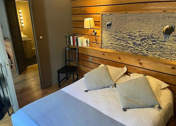 Отель De Russie 3*